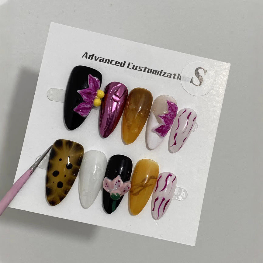 Three-dimensional Carved White High-grade Mid-length Manicure Wear Nail